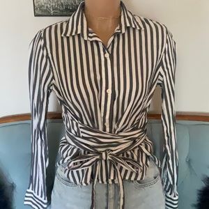 Gap button down with tie at waist